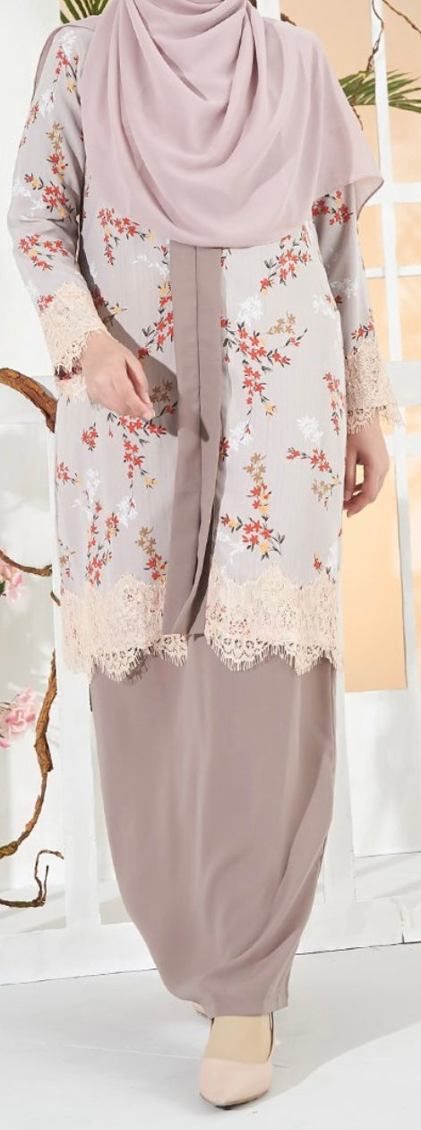 Baju Kebarung in Oyster Nude