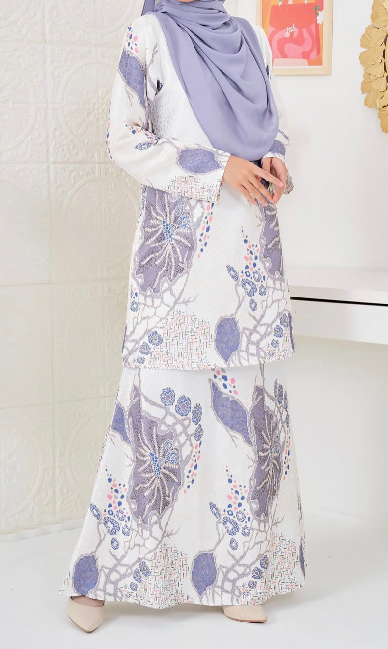 Baju Kurung with Modern Batik Print in White and Lavender/Grey