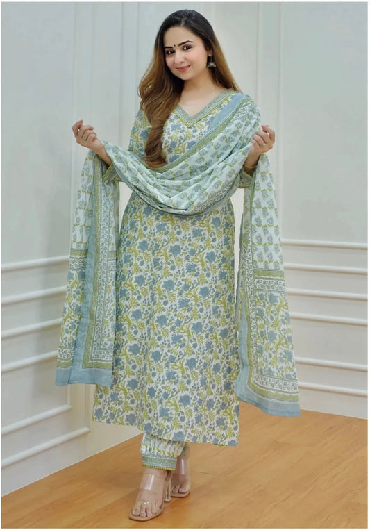 Traditionally Silhouetted Afghani Salwar Kameez