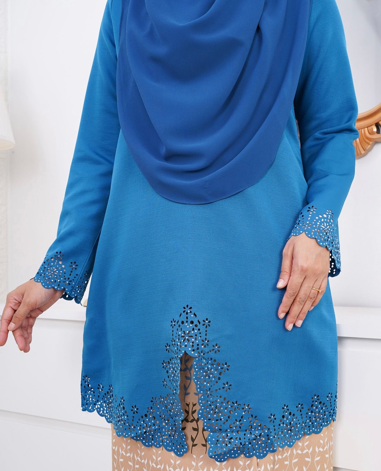 Baju Kebarung Lasercut Batik in Caribbean Teal
