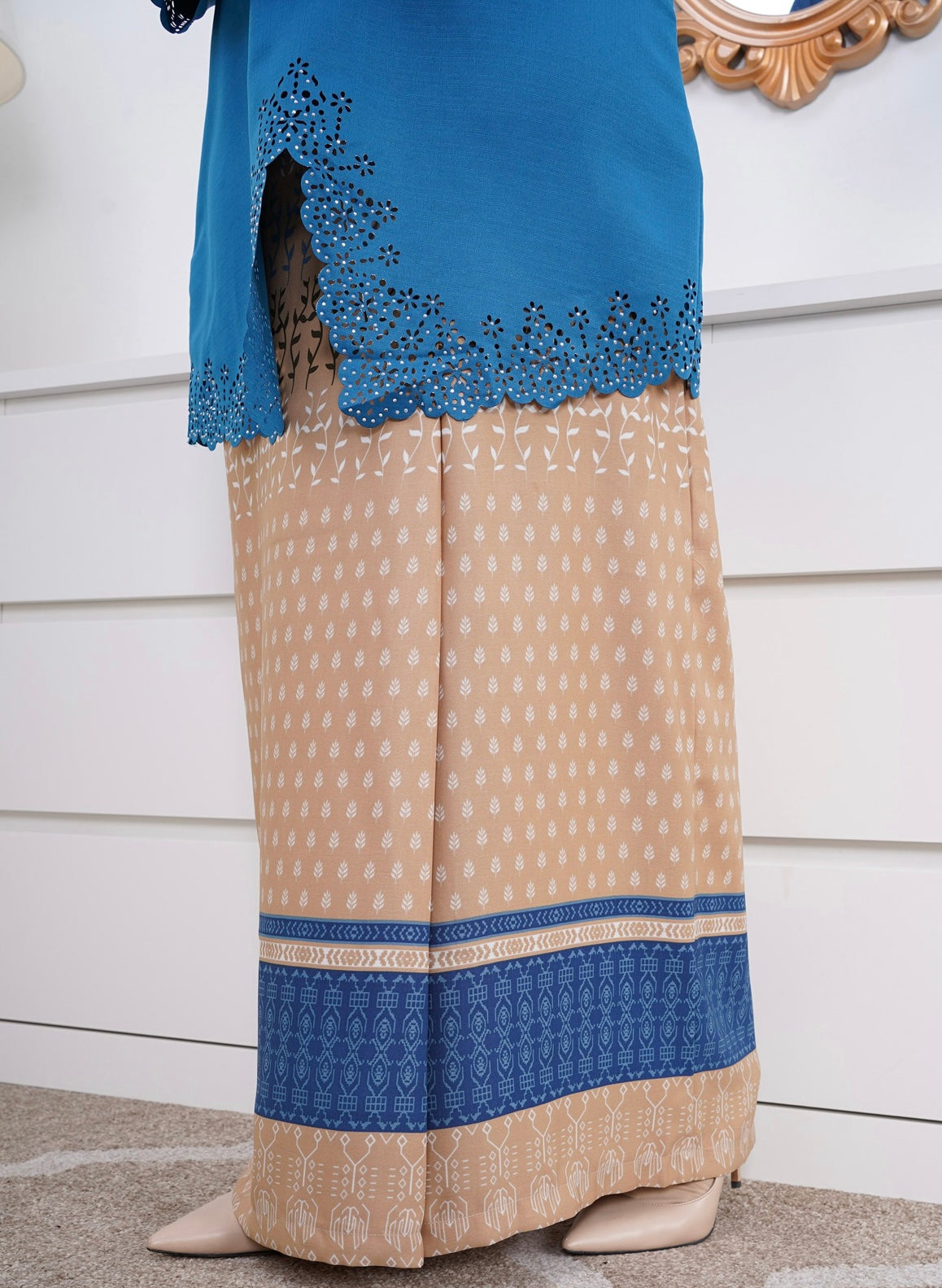 Baju Kebarung Lasercut Batik in Caribbean Teal